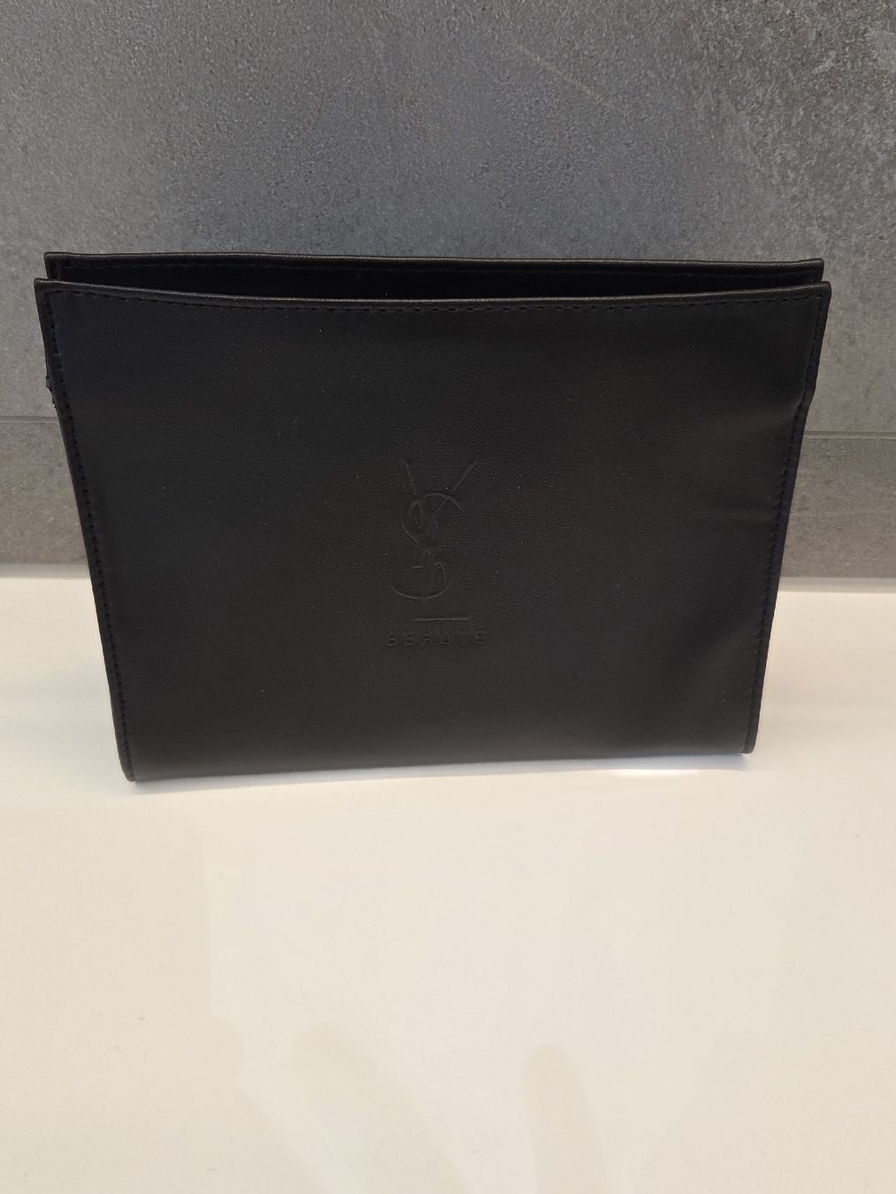 Saint Laurent Trousses de maquillage: Necessaire, Kulturtasche, YSL – Neuf (Voir description) à Wiesendangen par Sinhuk