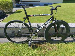 Vélo de course LOOK noir 