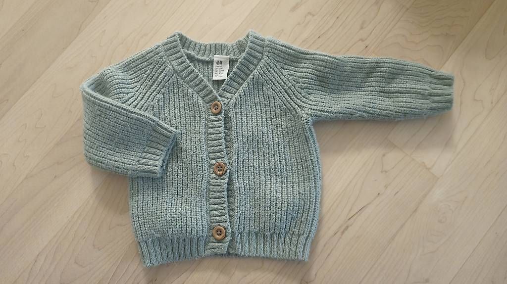 Maglioni & Felpe: Strickjacke H&M gr.80 – Usato da Flurlingen venduto da Nicole_Koogoo