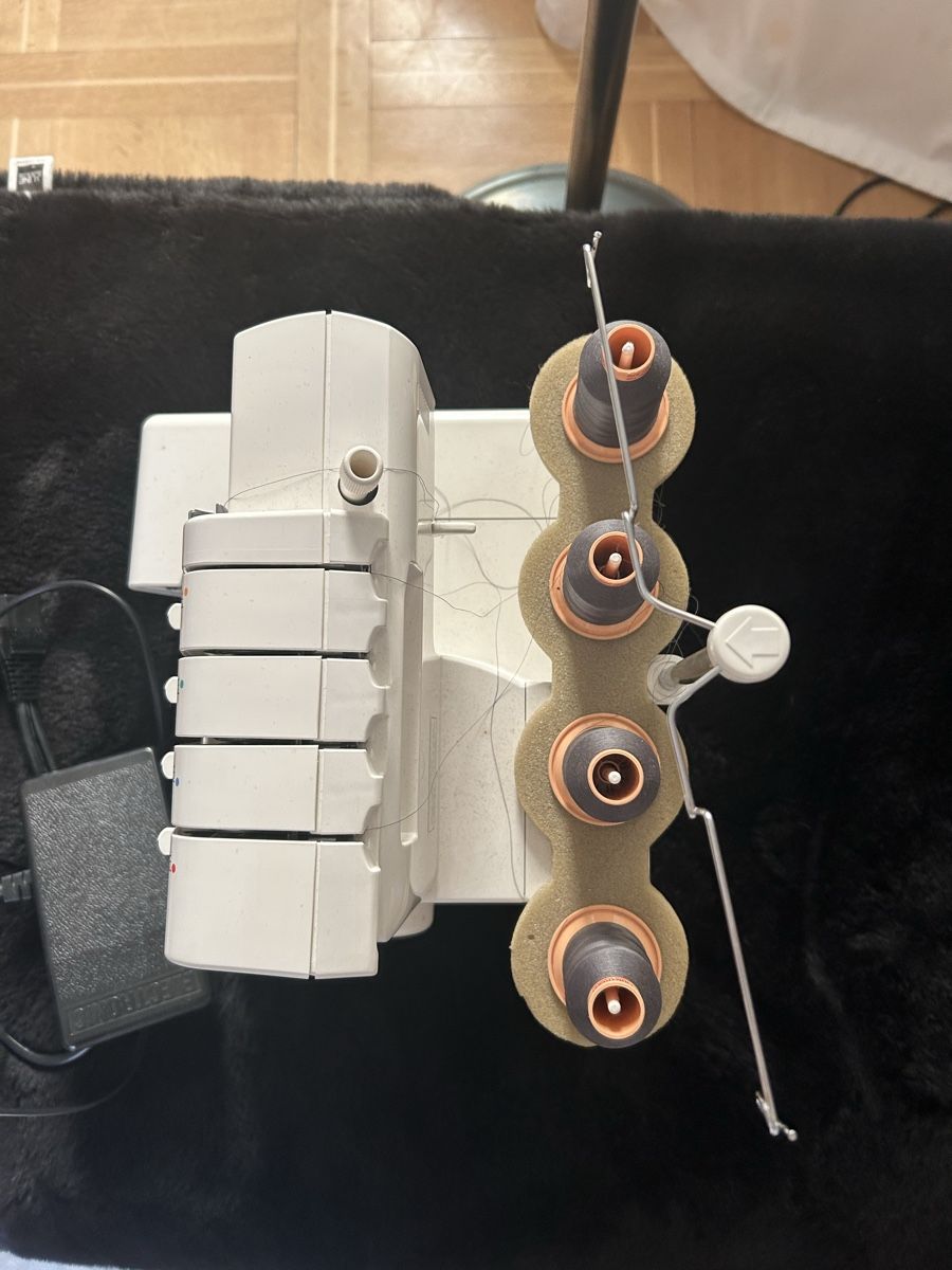 Bernina Nähmaschinen: Overlockmaschine Bernina 800DL – Neu (gemäss Beschreibung) aus Bern von miafilippa01 4