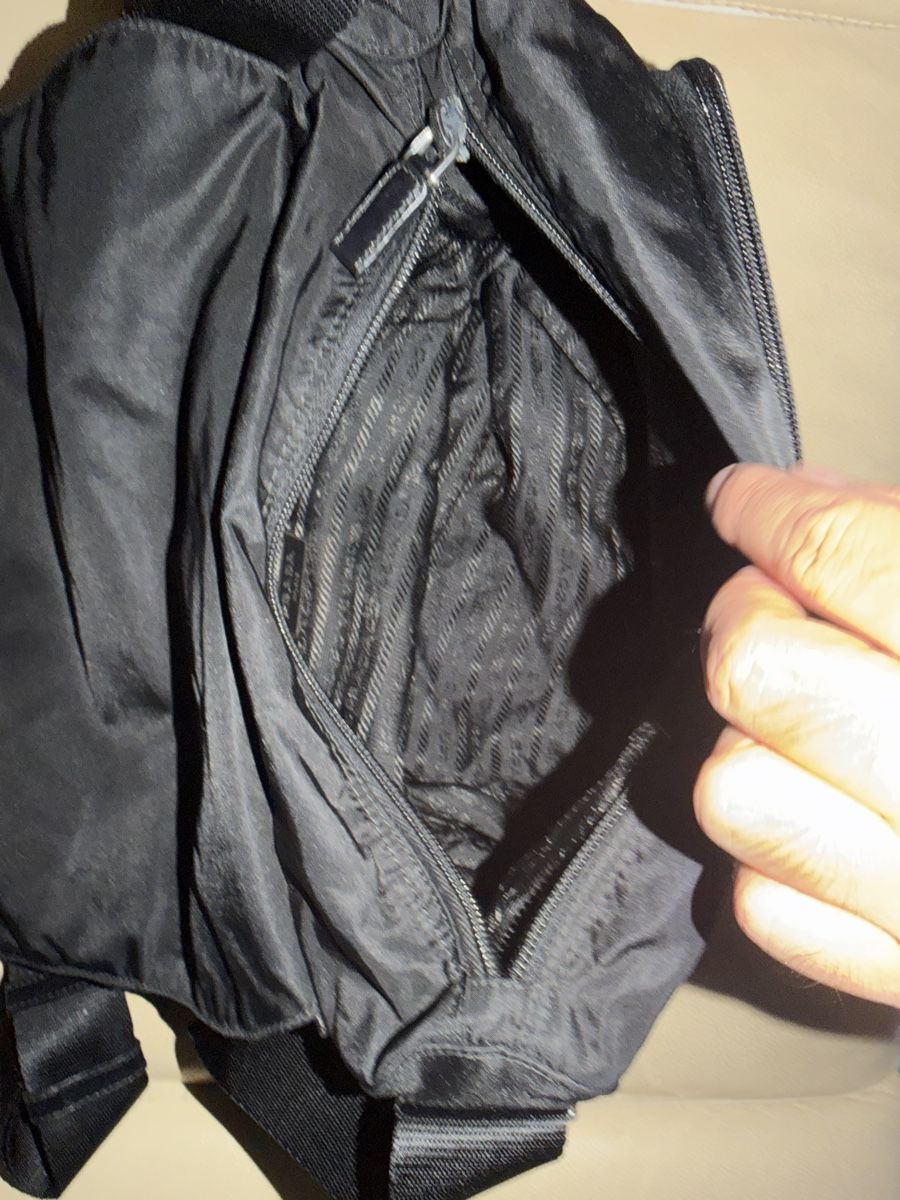 Prada Taschen: Prada Messenger Bag Black Nylon Adjustable Strap Used – Gebraucht aus Bern von gua_kbl9 6