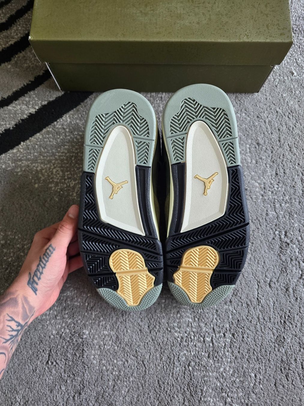 Scarpe da uomo: Jordan 4 craft olive – Nuovo e nell'imballaggio originale da Bôle venduto da A_Kickstory 3