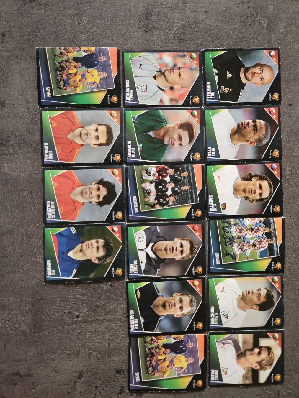 Panini Sammelbilder & Trading cards: Panini Bilder Euro 2004 Bundle  – Gebraucht aus Aarau von san_pb85