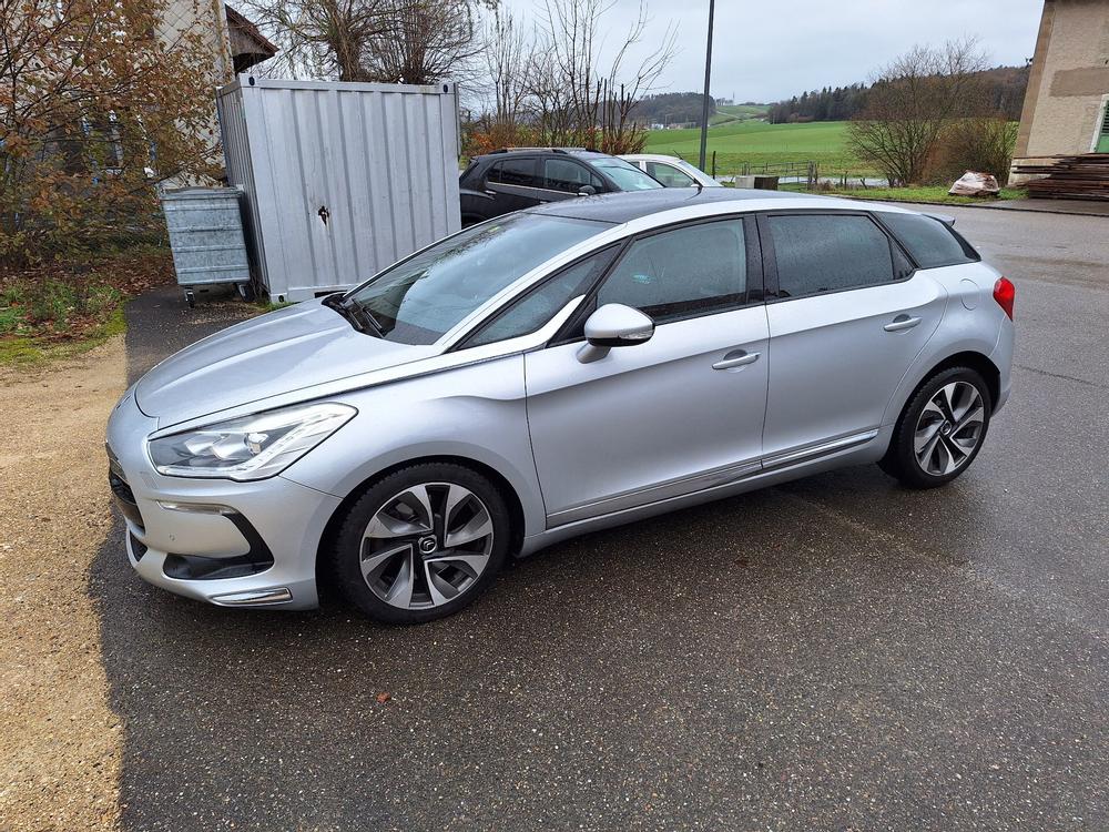 Belle voiture DS 5 DIESEL