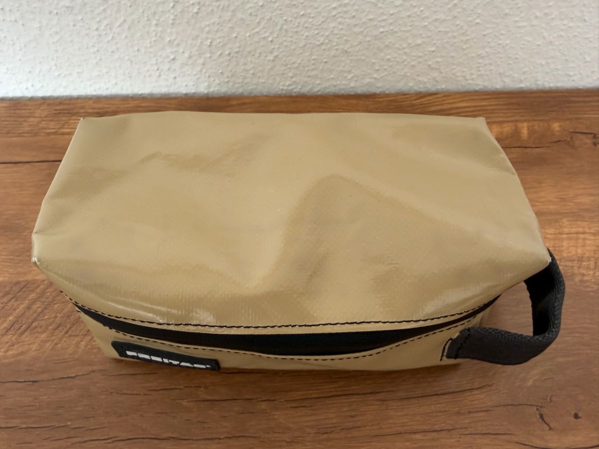 Freitag Custodie per cosmetici: FREITAG F35 CHEYENNE – Usato da Brügg BE venduto da Goob 1
