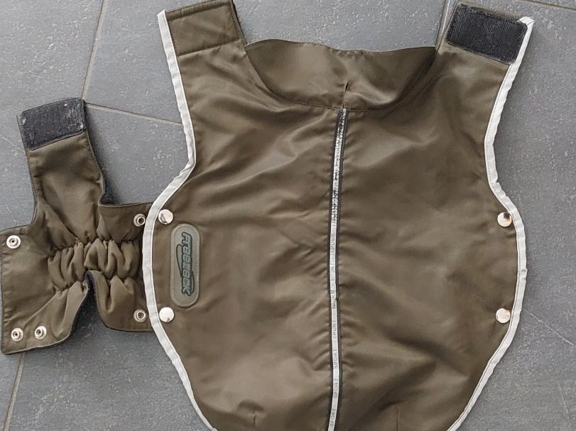 Bekleidung: Hunderegenmantel Freezack – Gebraucht aus Wil SG von Jingels