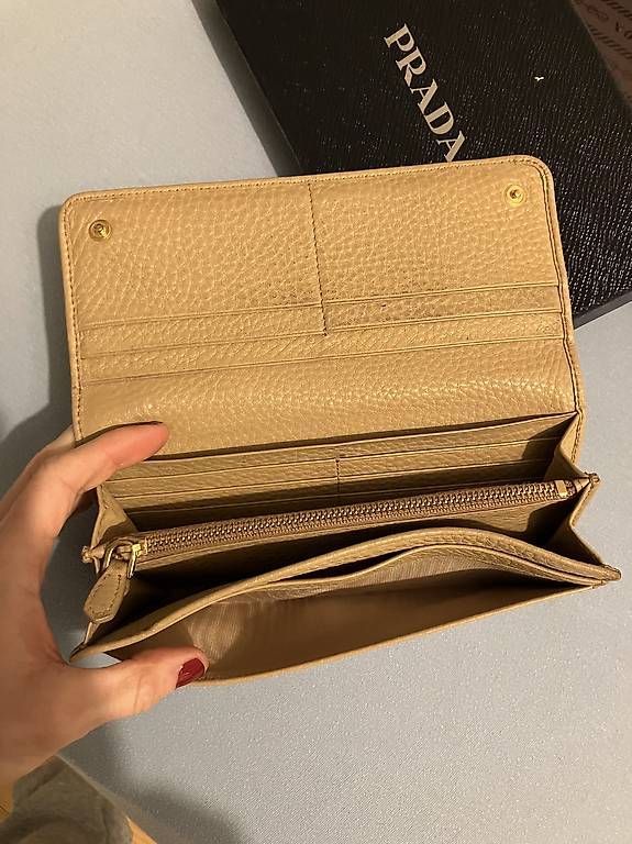 Prada Portamonete: Portafoglio in pelle - Prada – Usato da Lugano venduto da lar_6wlt 1