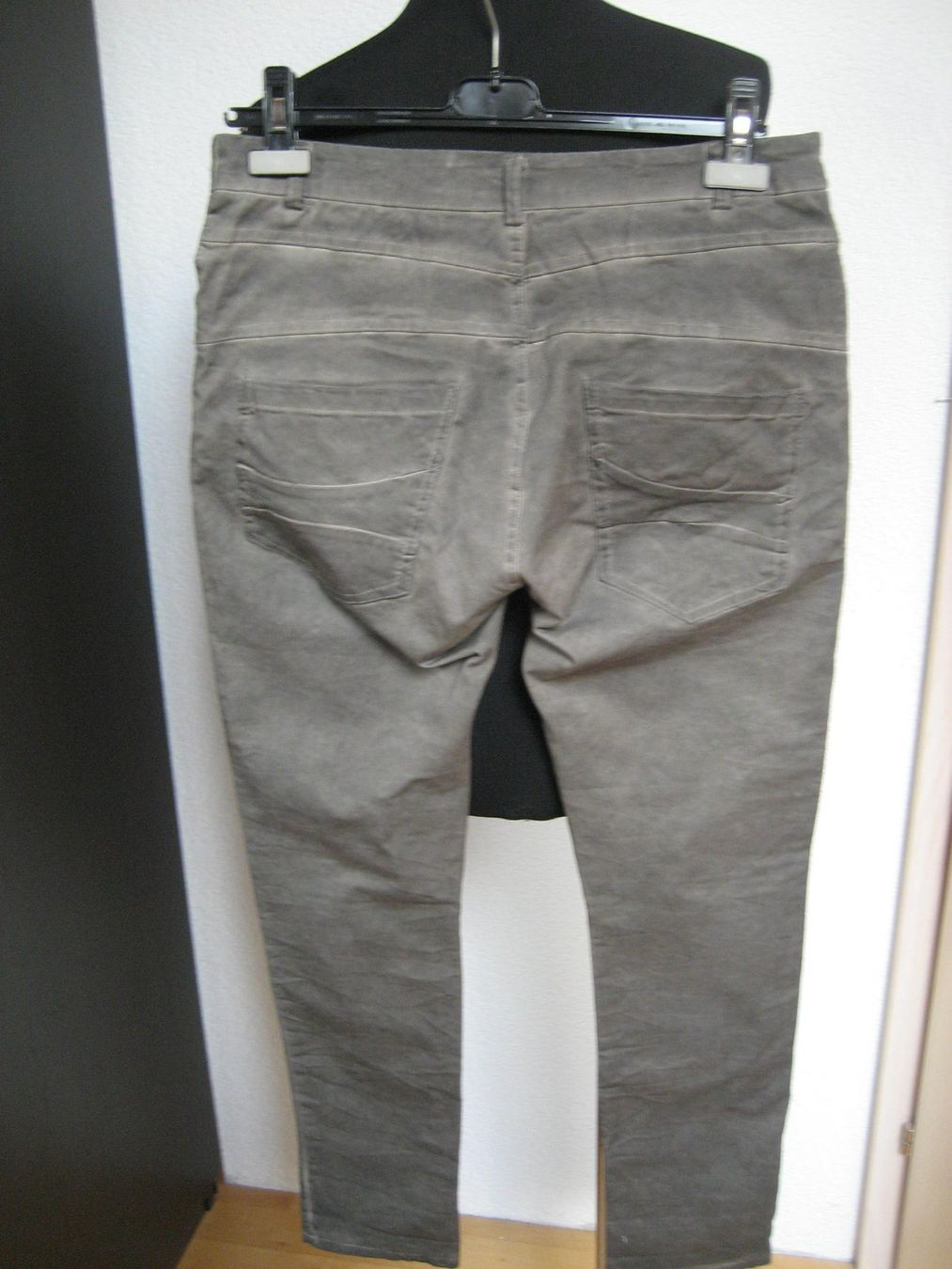 Pantaloni: Pantalon stretch Driver taille M neuf – Nuovo e nell'imballaggio originale da Delémont venduto da marryb 2