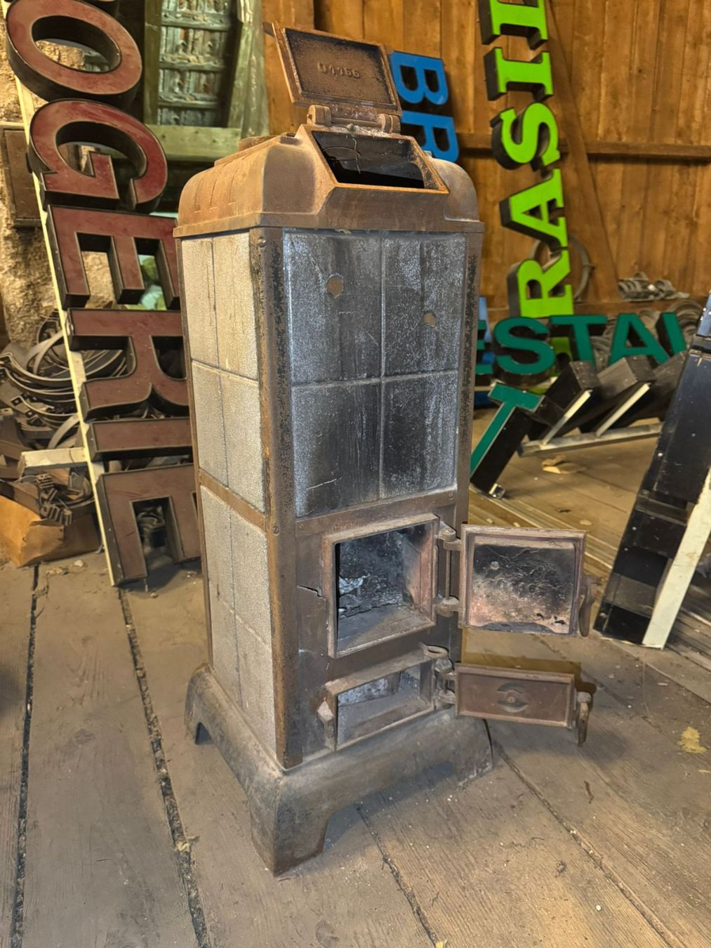 Altri mobili d'antiquariato: Antik Kachelofen – Usato da Zürich venduto da Gisraf 1