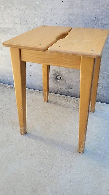 Sgabelli: Holzhocker massiv Vintage Hocker – Usato da Zofingen venduto da Loop_ReSale 5