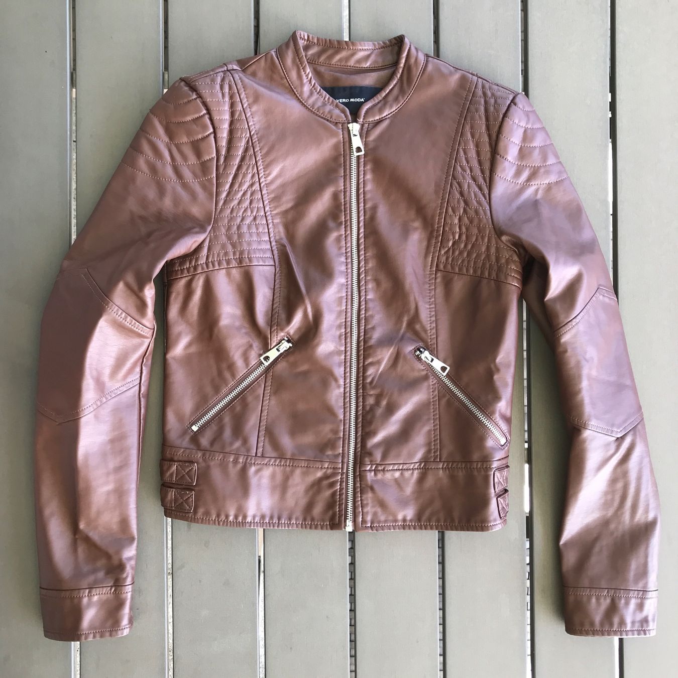 Vero Moda Giacche: VERO MODA SHORT COATED JACKET, XS – Nuovo (secondo la descrizione) da Ebnat-Kappel venduto da Molton 2