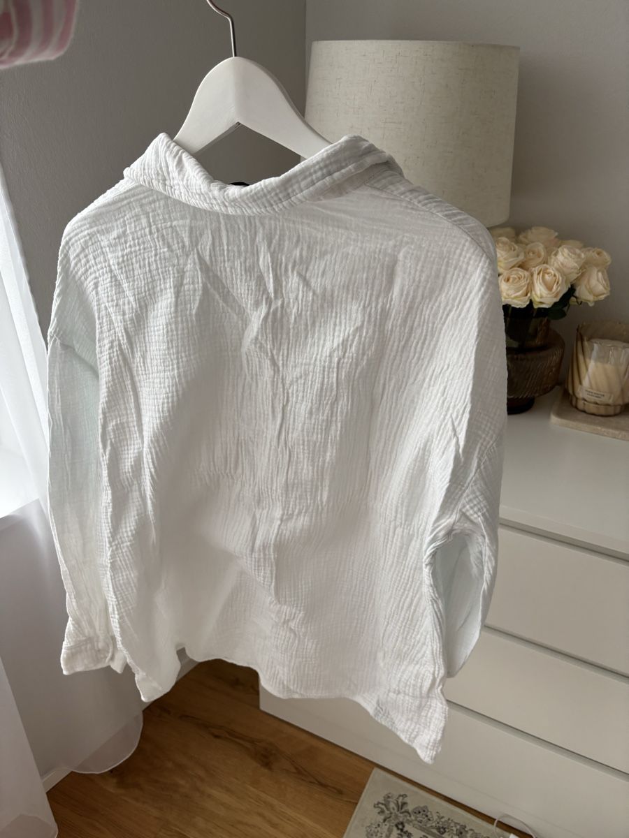 Blusen: Oversized Shirt in White – Neu (gemäss Beschreibung) aus Horgen von lme_8kj7 1