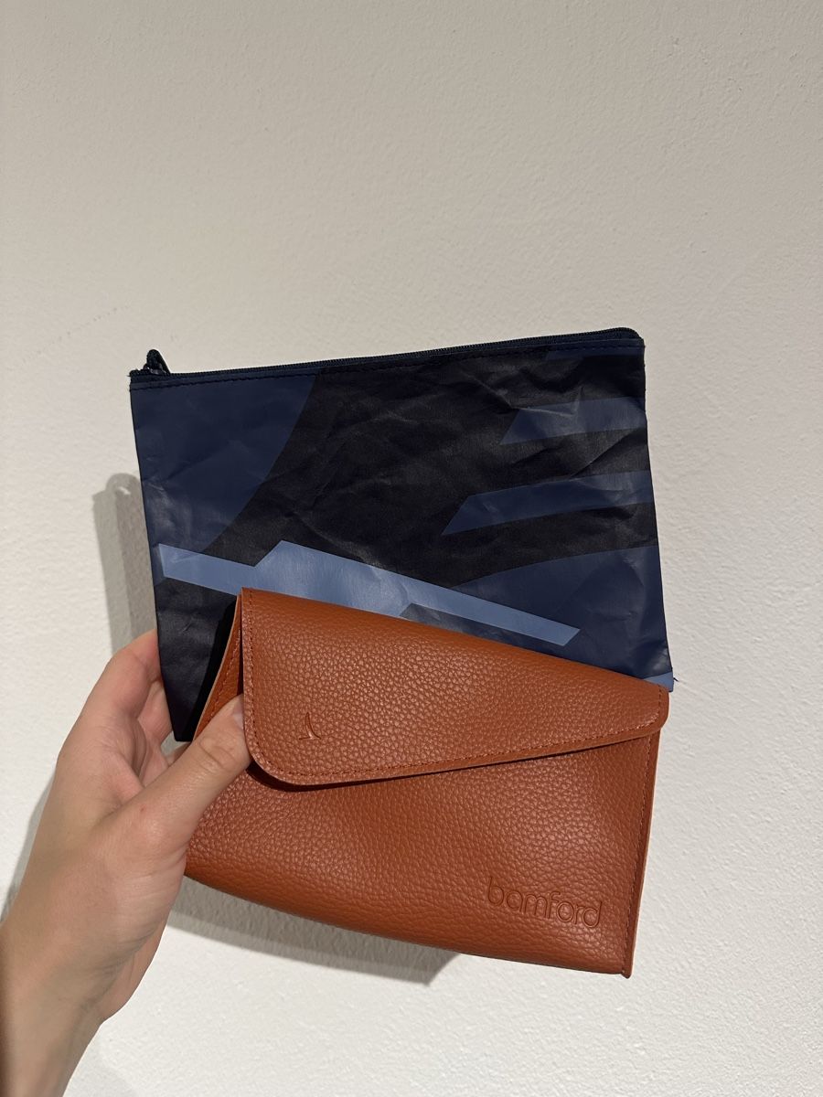 Custodie per cosmetici: Two cosmetic bags – Nuovo (secondo la descrizione) da Uster venduto da Monika_OB