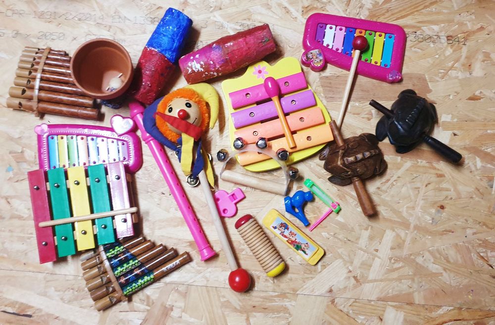 Musikinstrumenteset Kinder (Gebraucht) in Stüsslingen für CHF 4.9 – mit ...