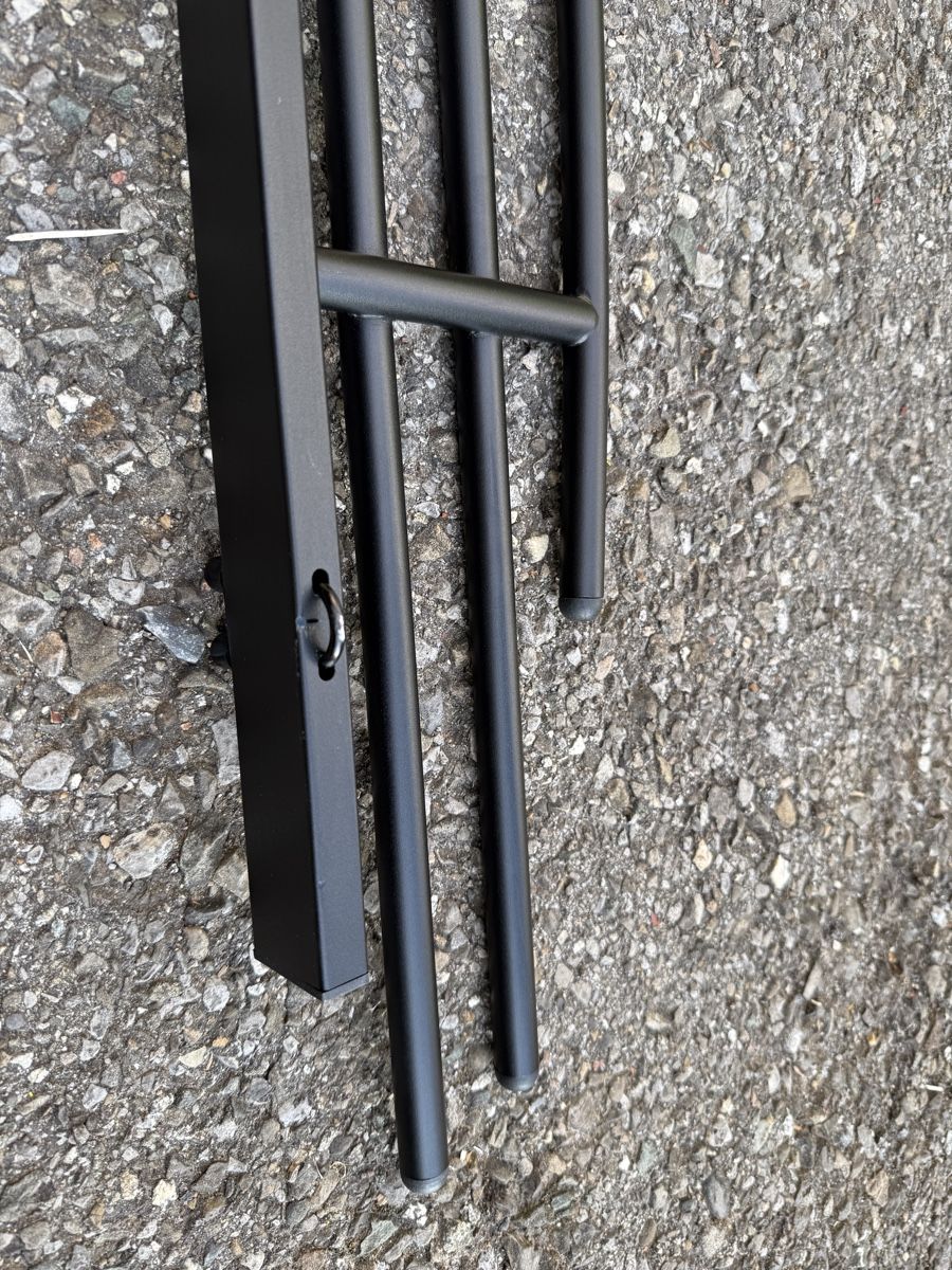 Gabbie, trasporto & Sicurezza: Hundegitter Tesla Model Y  – Nuovo (secondo la descrizione) da Niederrohrdorf venduto da jew_vd6j 1