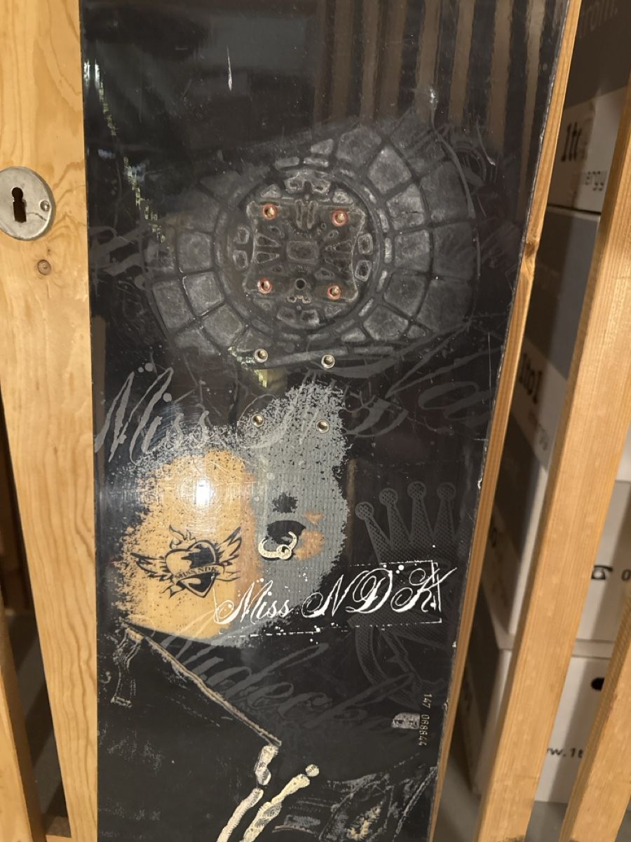 Nidecker Board: Snowboard 147cm von Nidecker – Usato da Schliern b. Köniz venduto da amo_lln9 3