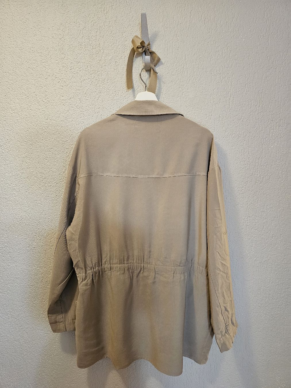 Zara Giacche: ZARA Hemdbluse-Jacke Beige Gr. XL – Usato da Bern venduto da Oscarella 2