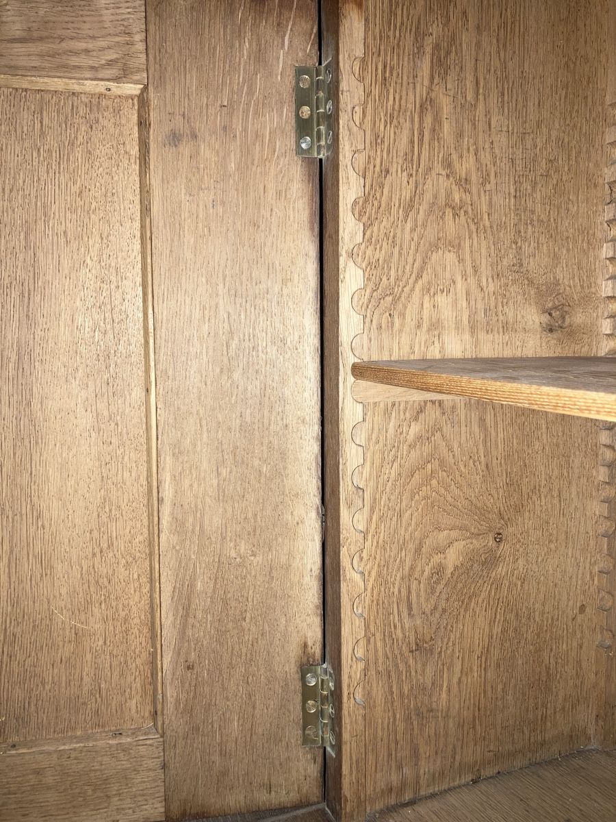 Credenze: Antiker Buffetschrank aus massiver Eiche – Usato da Staufen venduto da Simbob 5