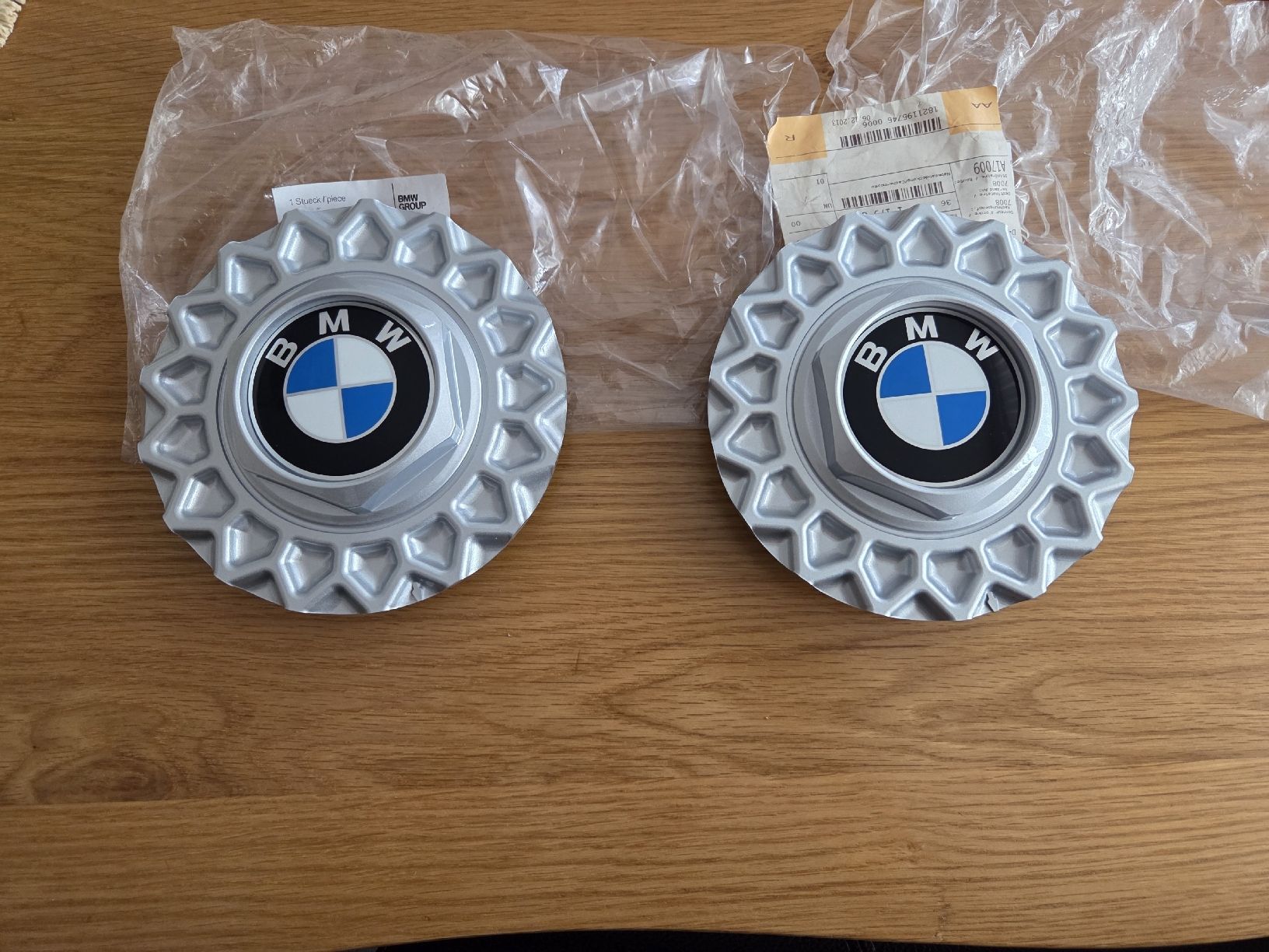 BMW Felgen: 2 Stk. BBS Nabendeckel Neu, BMW E24 E32 E34 – Neu und originalverpackt aus Willisau von XL-85