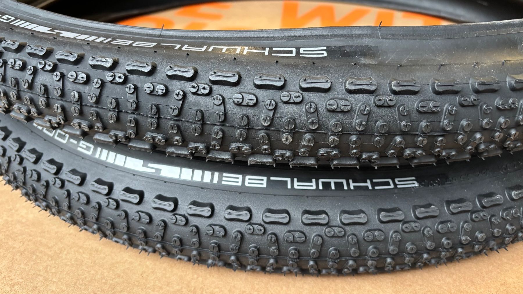 Ersatzteile: Veloreifen 28 Zoll – Neu (gemäss Beschreibung) aus Ehrendingen von Speedy27