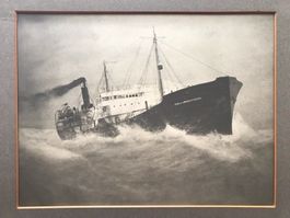 Schiff / Frachter in Sturm, grosse VINTAGE Fotografie 1930