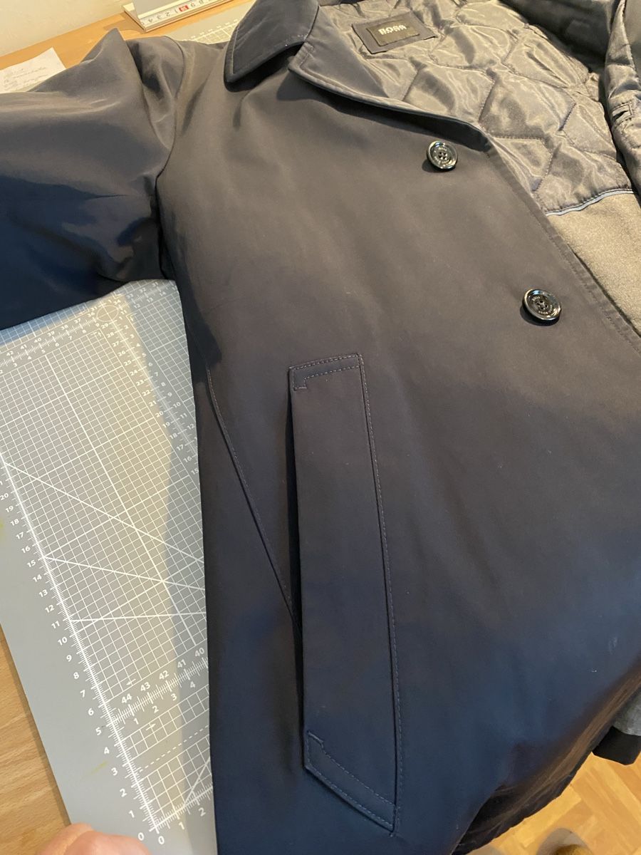 Hugo Boss Cappotti: Boss men’s raincoat size 48 – Usato da Basel venduto da Maureensusan 3