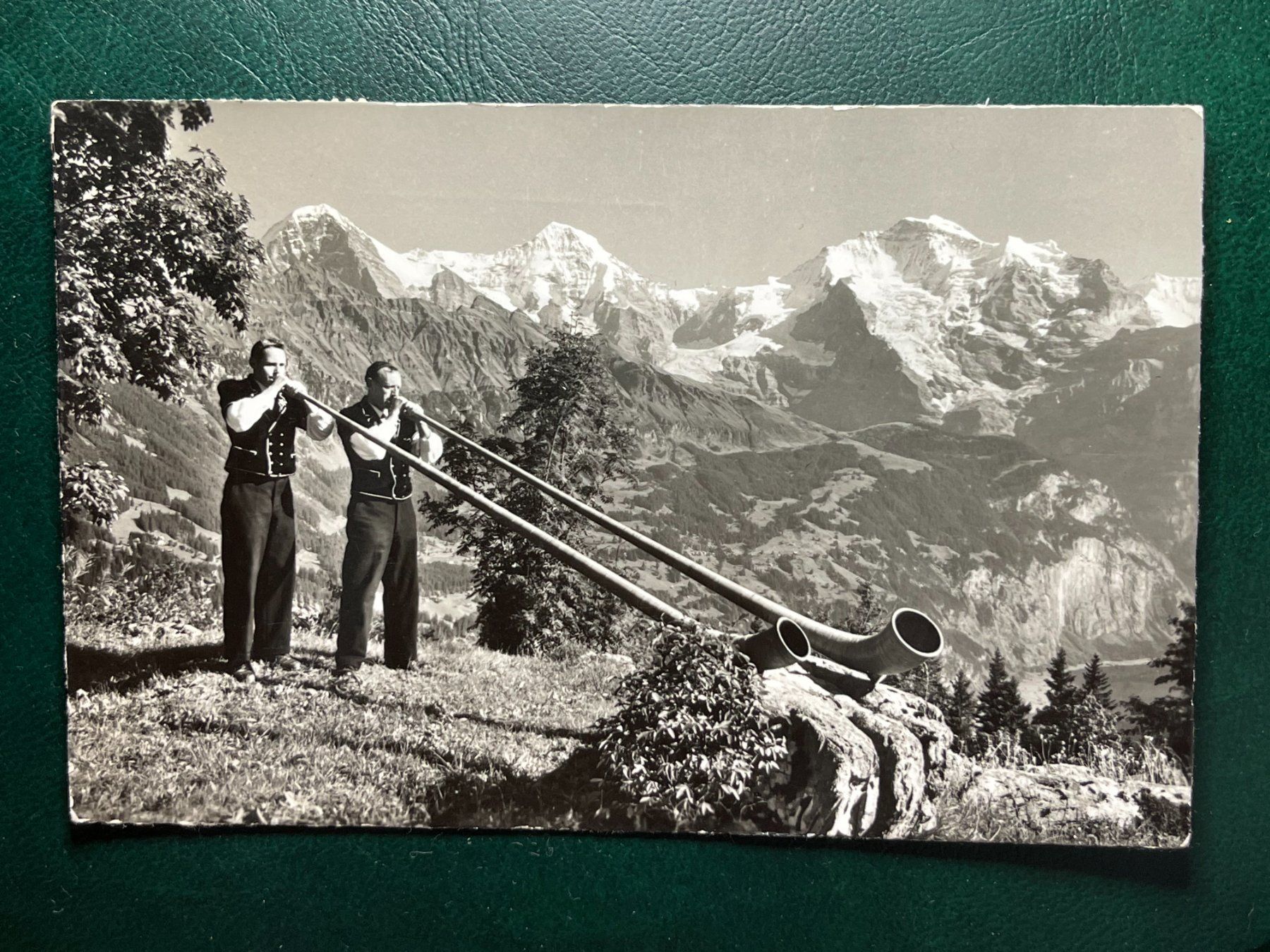 Ansichtskarten: Alphornbläser im Berner Oberland – Gebraucht aus Steg VS von _vinci_