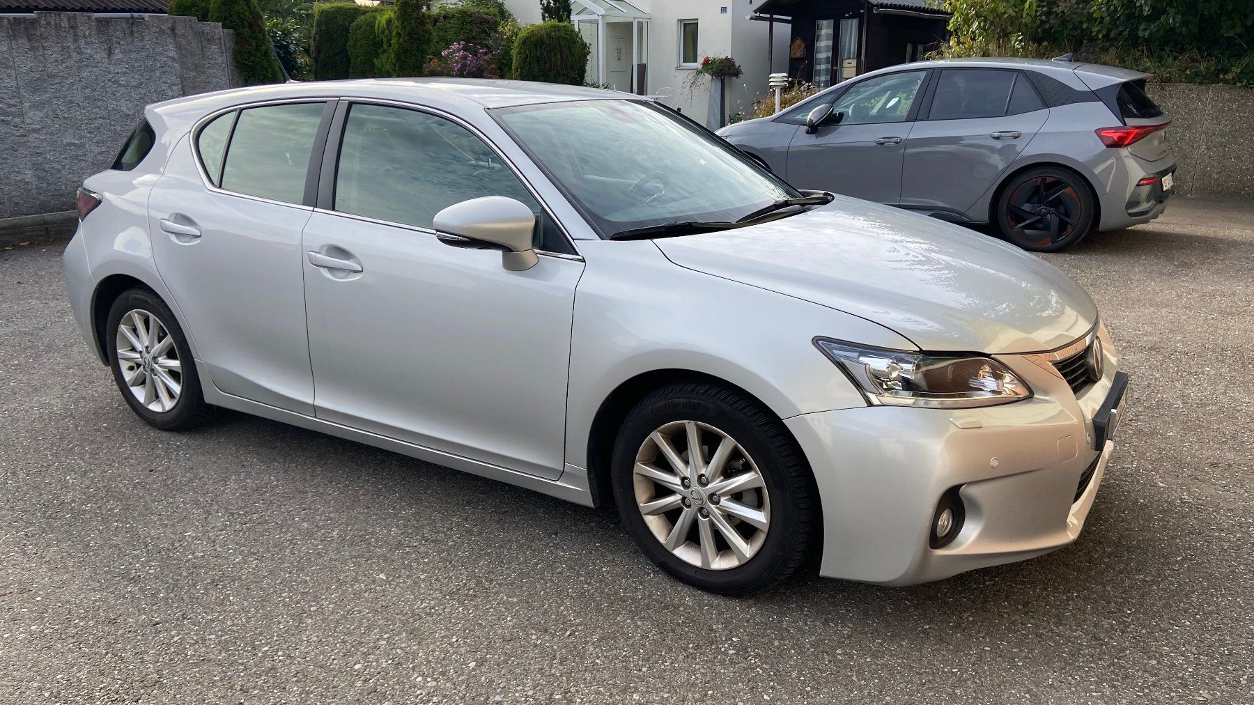 Lexus Autos: Lexus CT200H Hybrid – Gebraucht aus Zufikon von red_6gmw 1