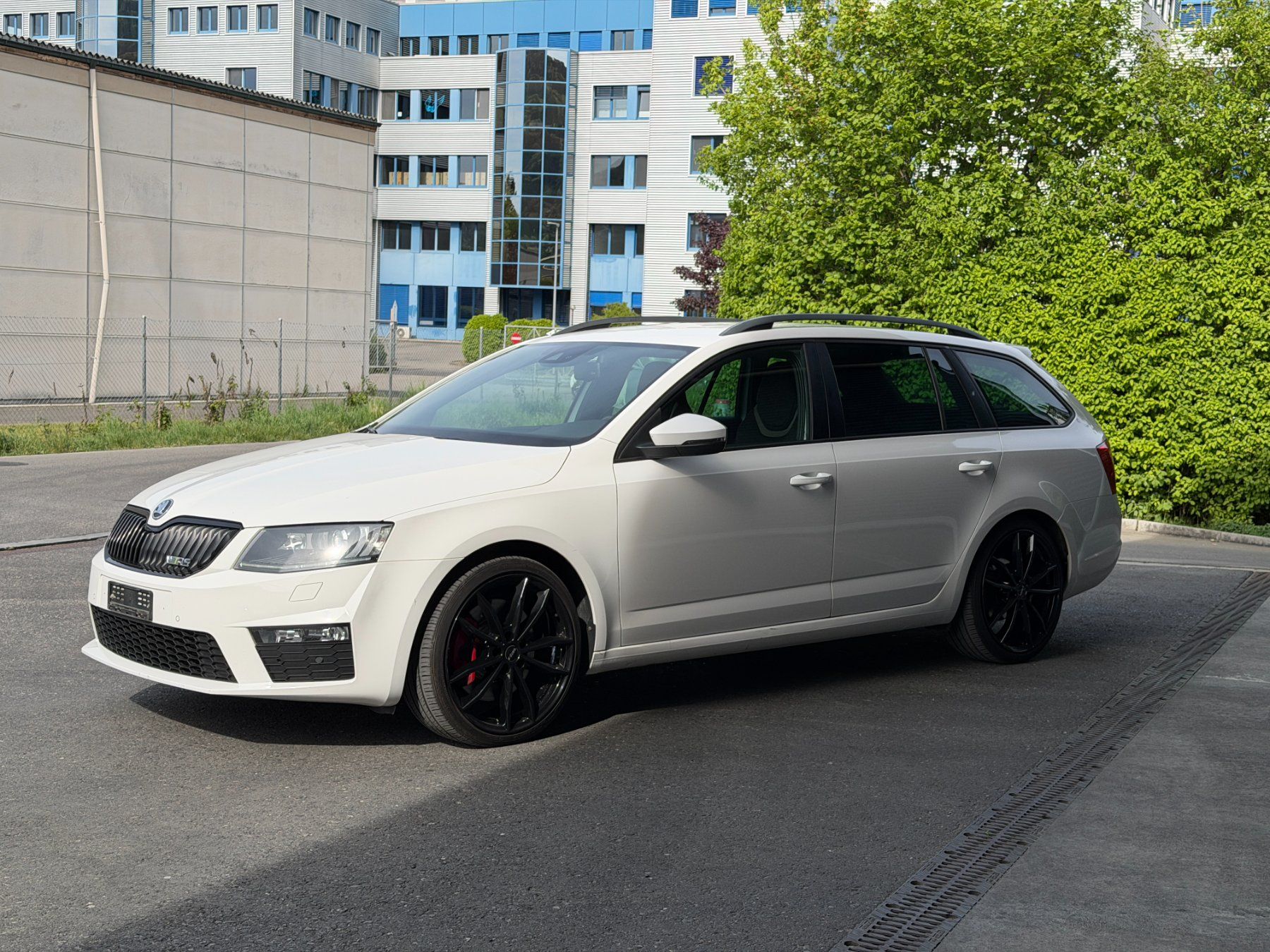 Skoda Autos: ŠKODA Octavia RS 2.0TSI DSG – Defekt aus Belp von neno24 2
