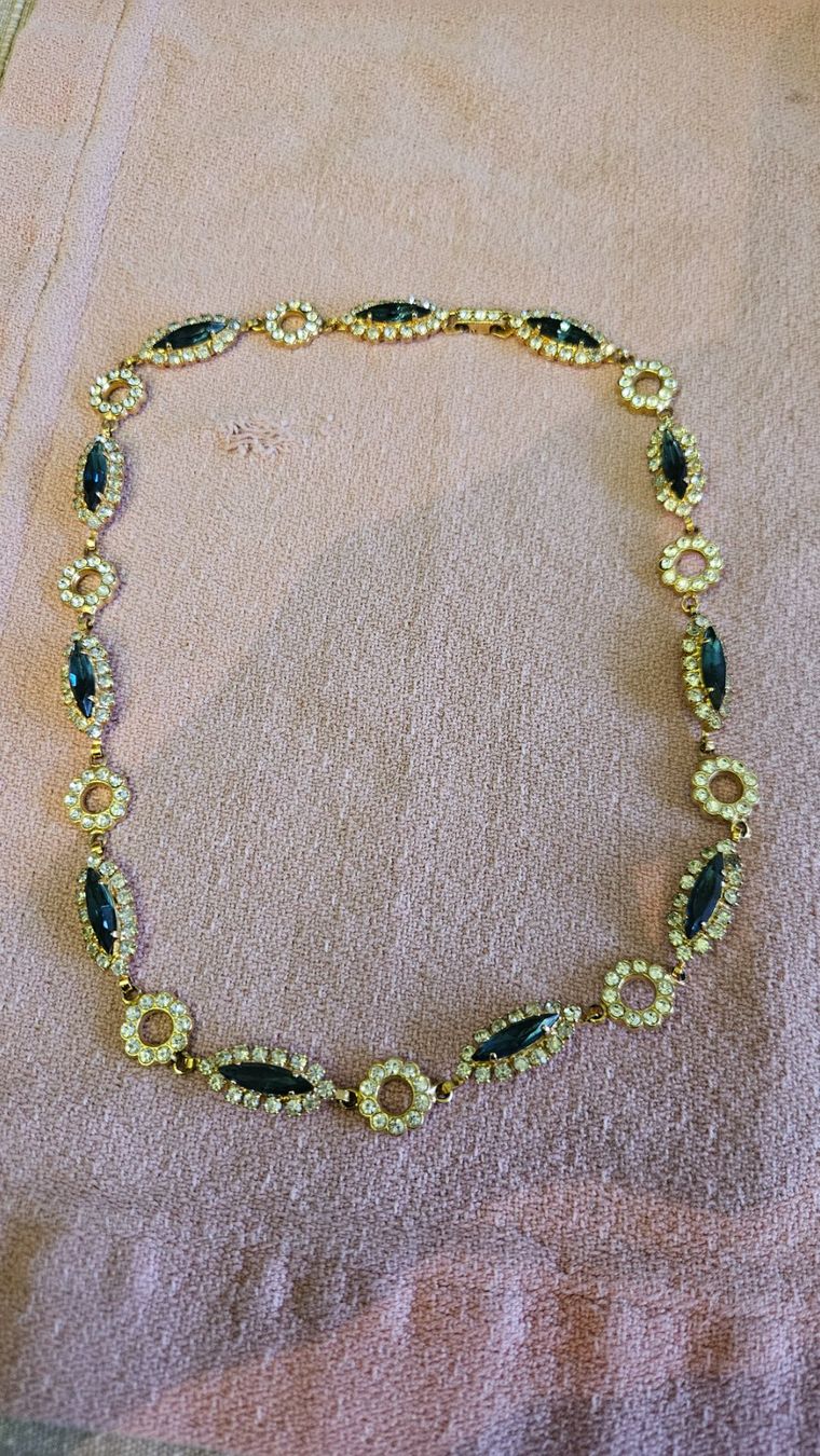 Catenine: Collana girocollo bigiotteria – Usato da Melano venduto da H-Sara
