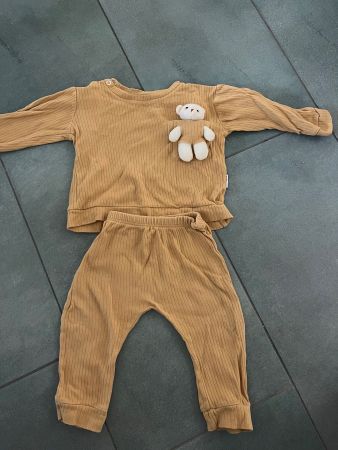 Süsses Outfit mit Plüschtier ca. Gr. 80/86