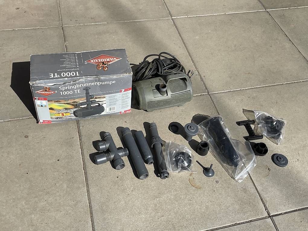 Laborzubehör: Pompa per laghetto con vari accessori. – Gebraucht aus Iragna von Hiuston 3