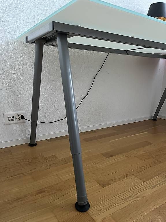 Ikea Schreibtische: Bürotisch – Gebraucht aus Aarburg von ack_x86p 1