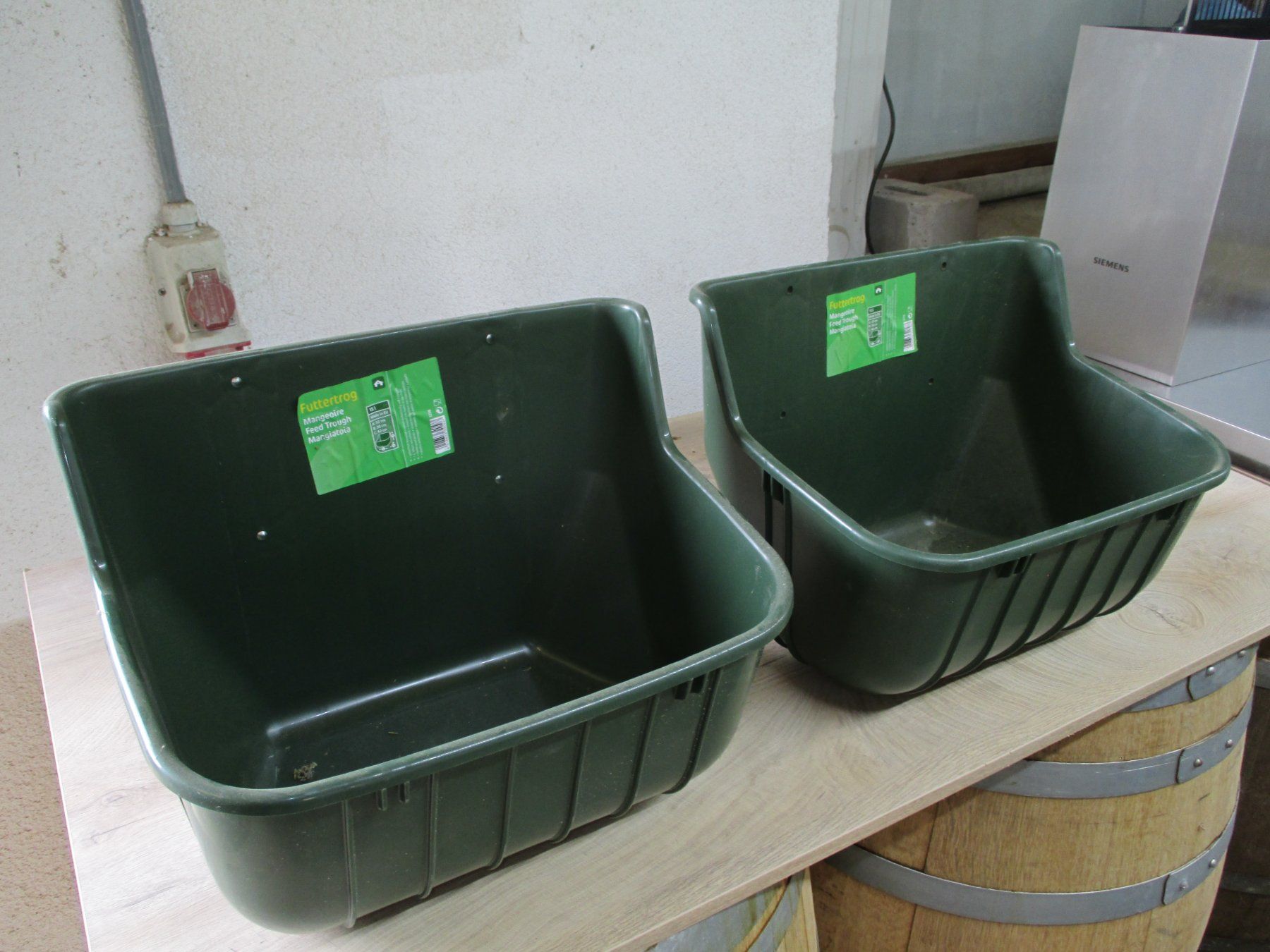 Mangimi: 2x Futtertrog – Nuovo e nell'imballaggio originale da Oberhallau venduto da Gibraltar01