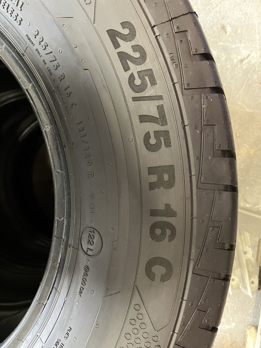 Pneus & Roues: Continental 225/75/16C – Neuf (Voir description) à Gross par FZR01 1