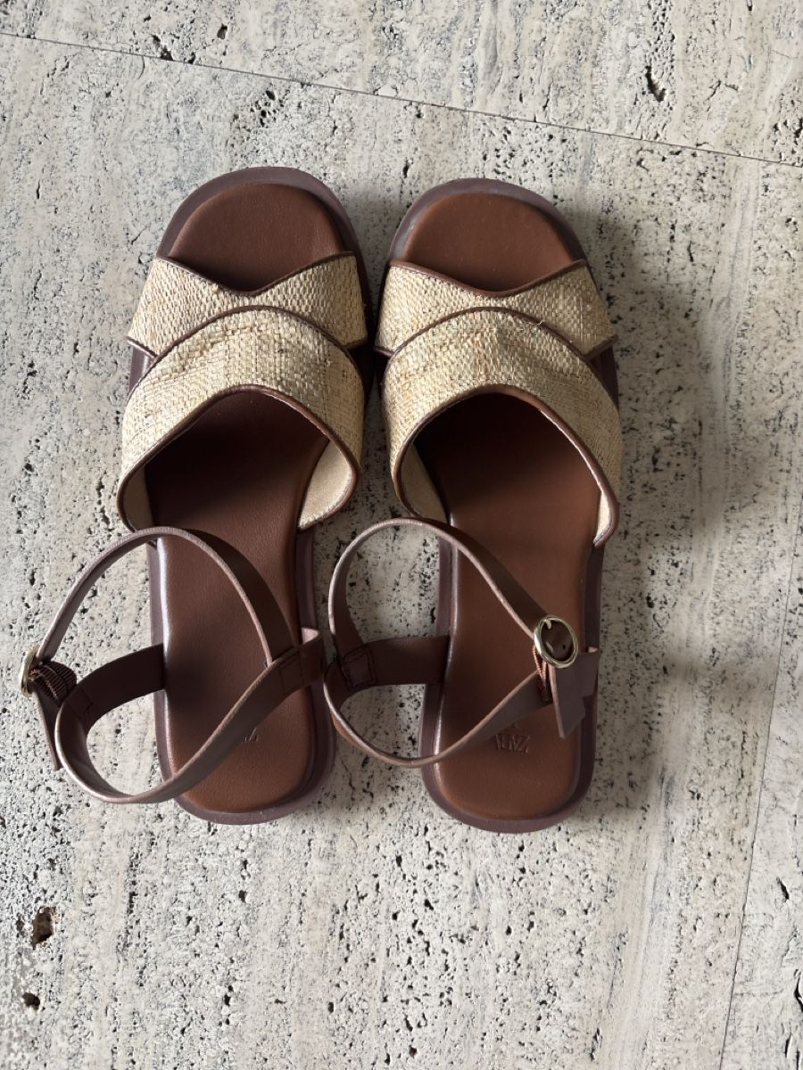 Zara Scarpe per ragazze: Zara, Sandalen, Grösse 37 – Usato da Salenstein venduto da sehrgut