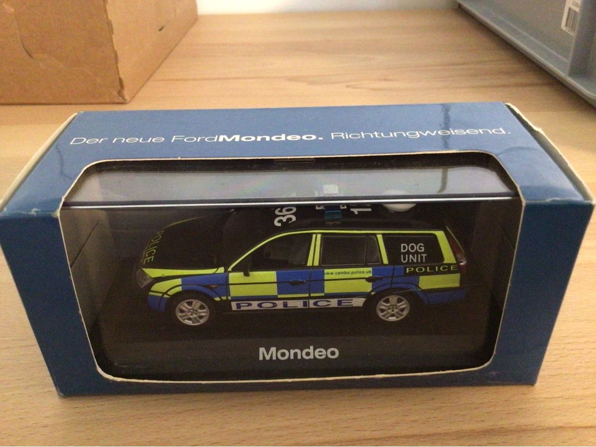 Ford Voitures modèles: Modellauto Ford Mondeo (nr.28) – D'occasion à Solothurn par PaLi1979