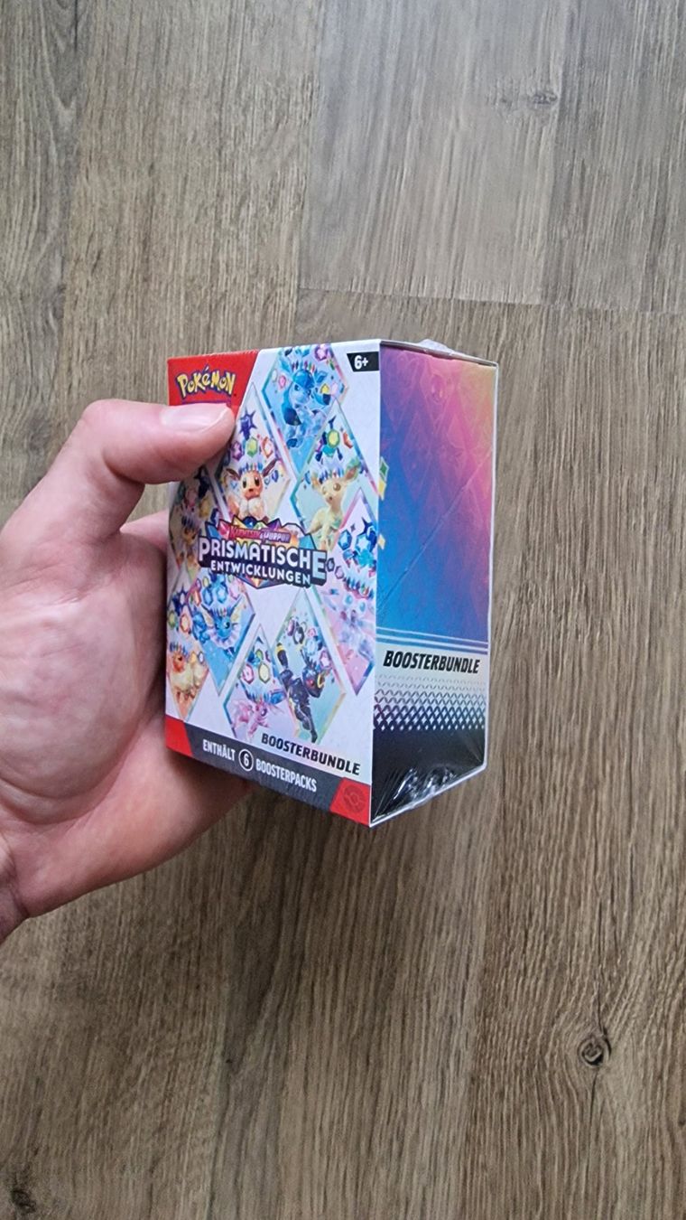 Karten: Prismatic Evolutions DE booster bundle – Gebraucht aus Oetwil a.d. Limmat von ErikMayer 2