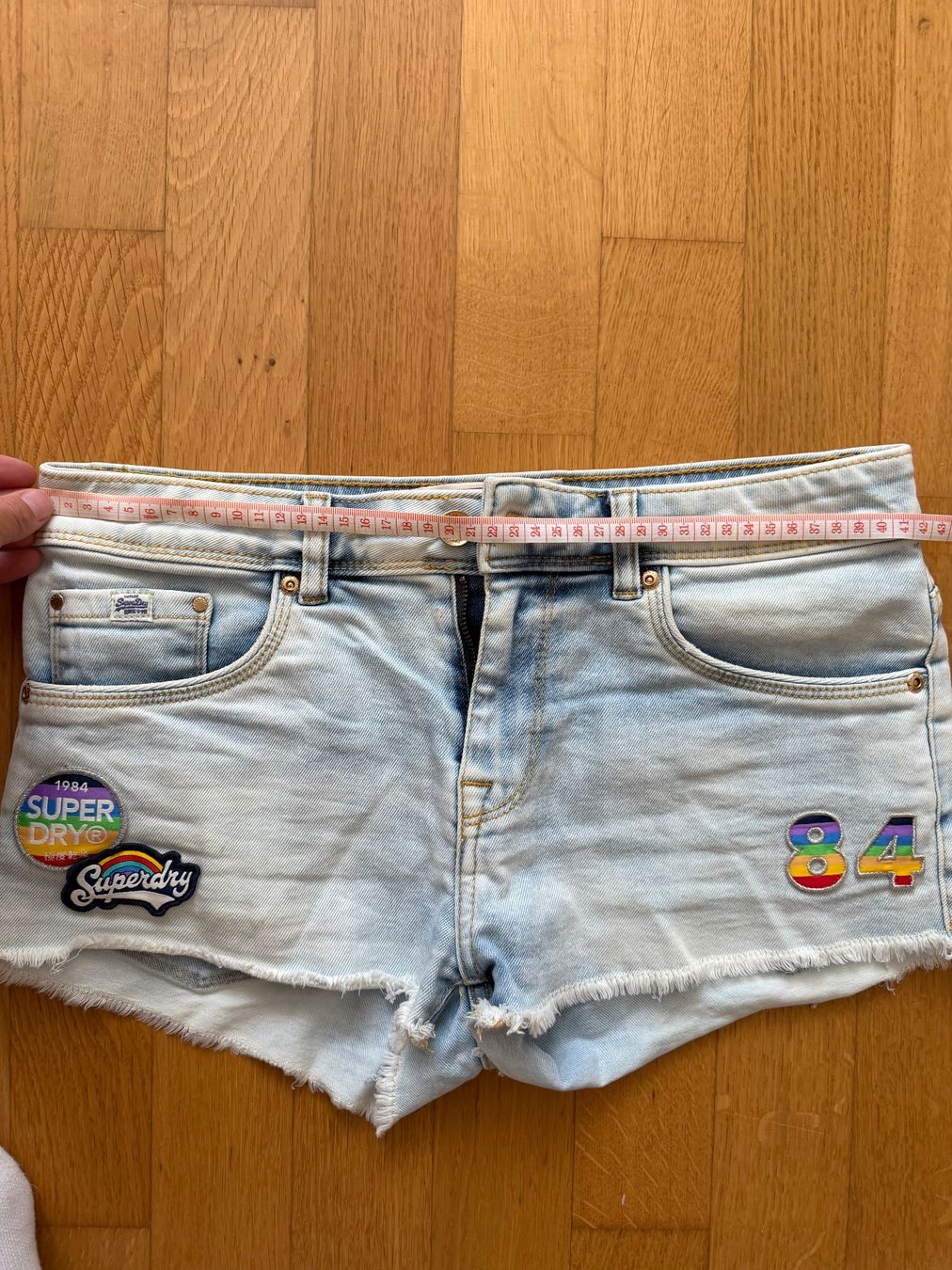 Superdry Jeans: Superdry Jeans Shorts S/M – D'occasion à Seengen par collineC 3