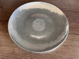 Assiette souvenir ancienne martelée à la main – SIGAL Luzern