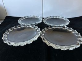 4 schöne Dessertteller aus Glas. Durchmesser 18 cm