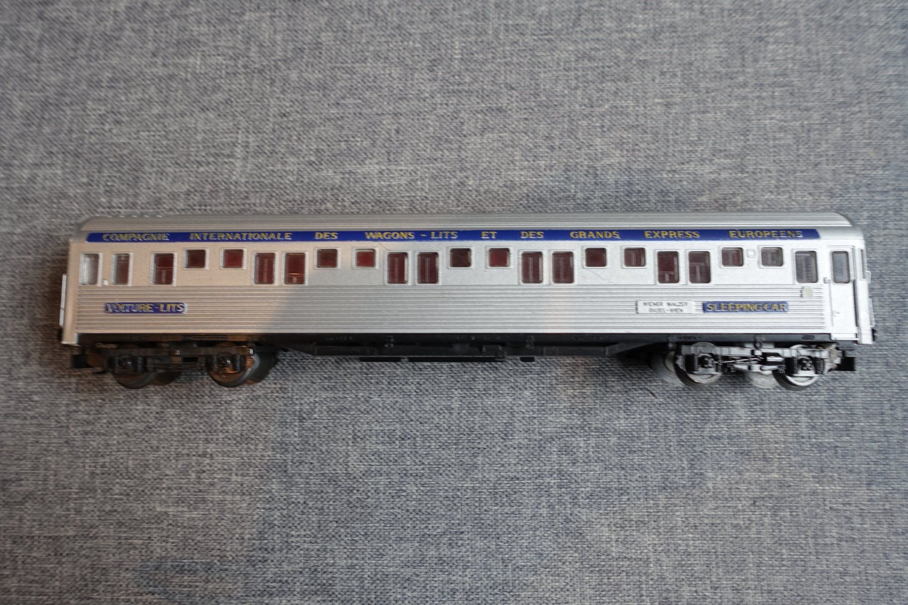 Kleinbahn Modellini di ferrovie: KLEINBAHN No. 385 ISG Schlafwagen – Usato da Wallbach venduto da Sarrows 1