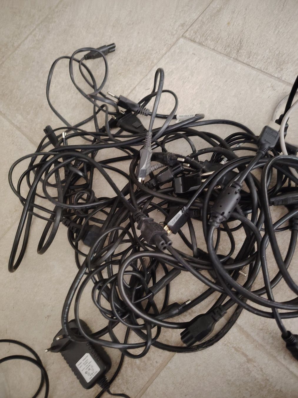 Kabel: PC und TV Kabel – Gebraucht aus Torre von fku_92pw 2