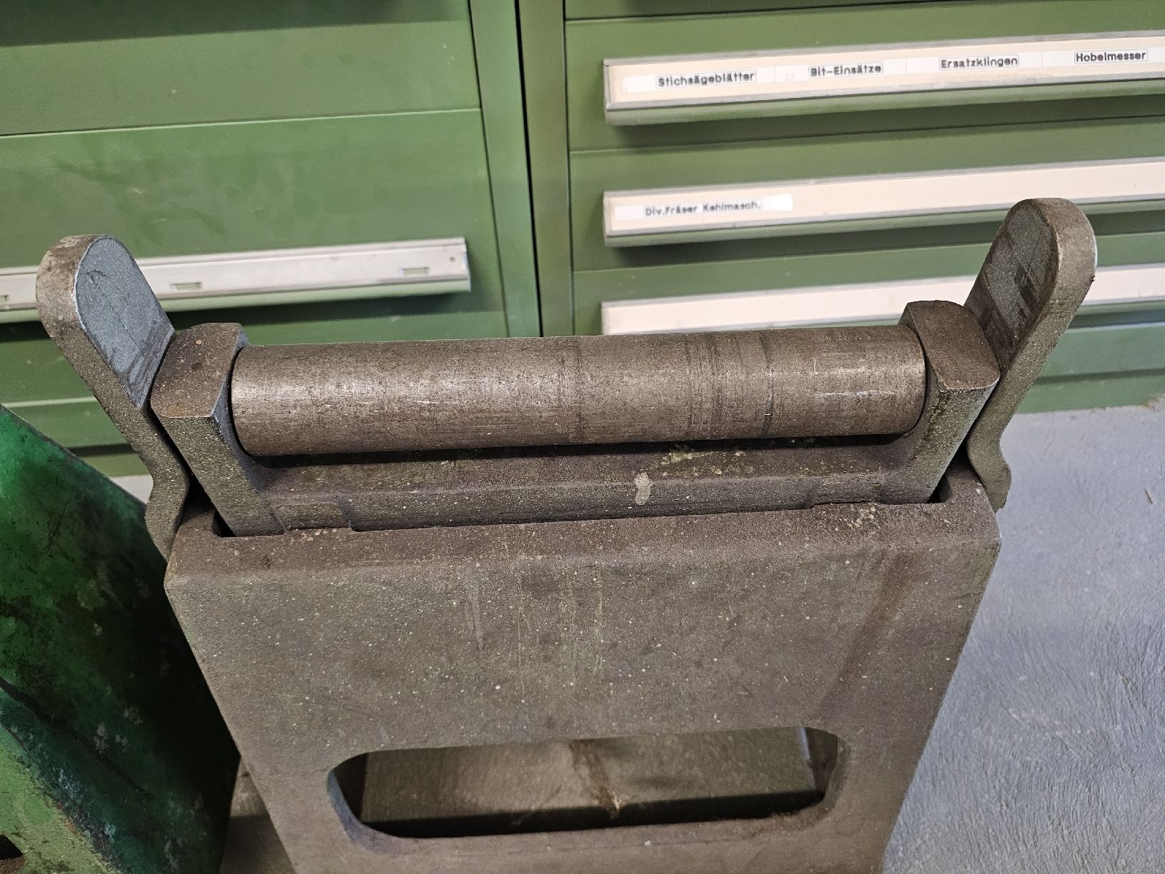 Seghe: Bügesäge Rollböcke Bandsäge – Usato da Villnachern venduto da hasta08 2