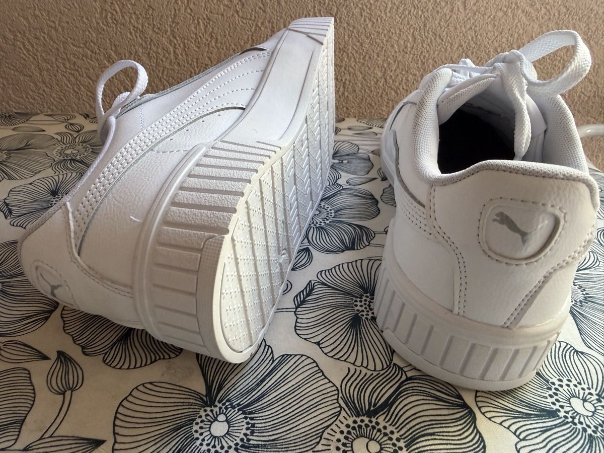 Scarpe da donna: Puma Carina p. 39,5 – Nuovo (secondo la descrizione) da Savagnier venduto da Pivovar2 1