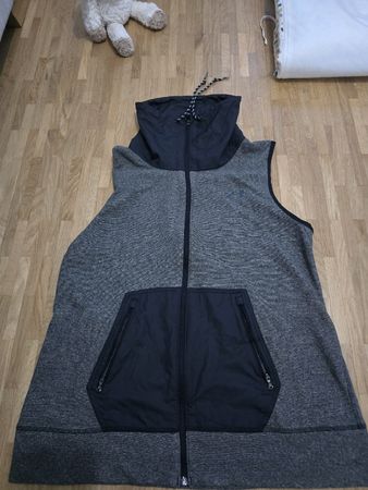 Gilet Under Armour ColdGear Taille L, parfait pour l'hiver!