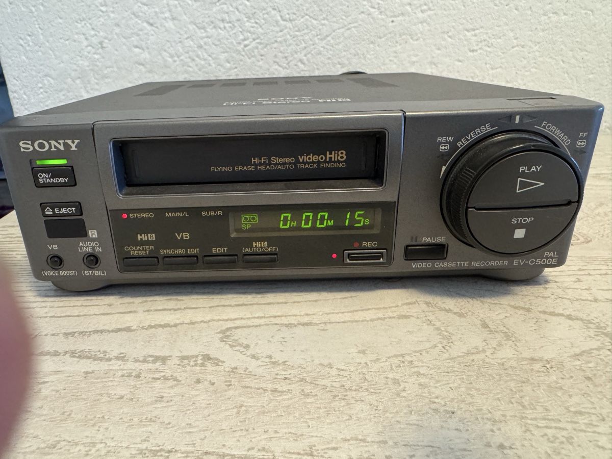 Sony Registratori: Sony ev-c500e hi8 recorder – Usato da Zunzgen venduto da milesdavis76