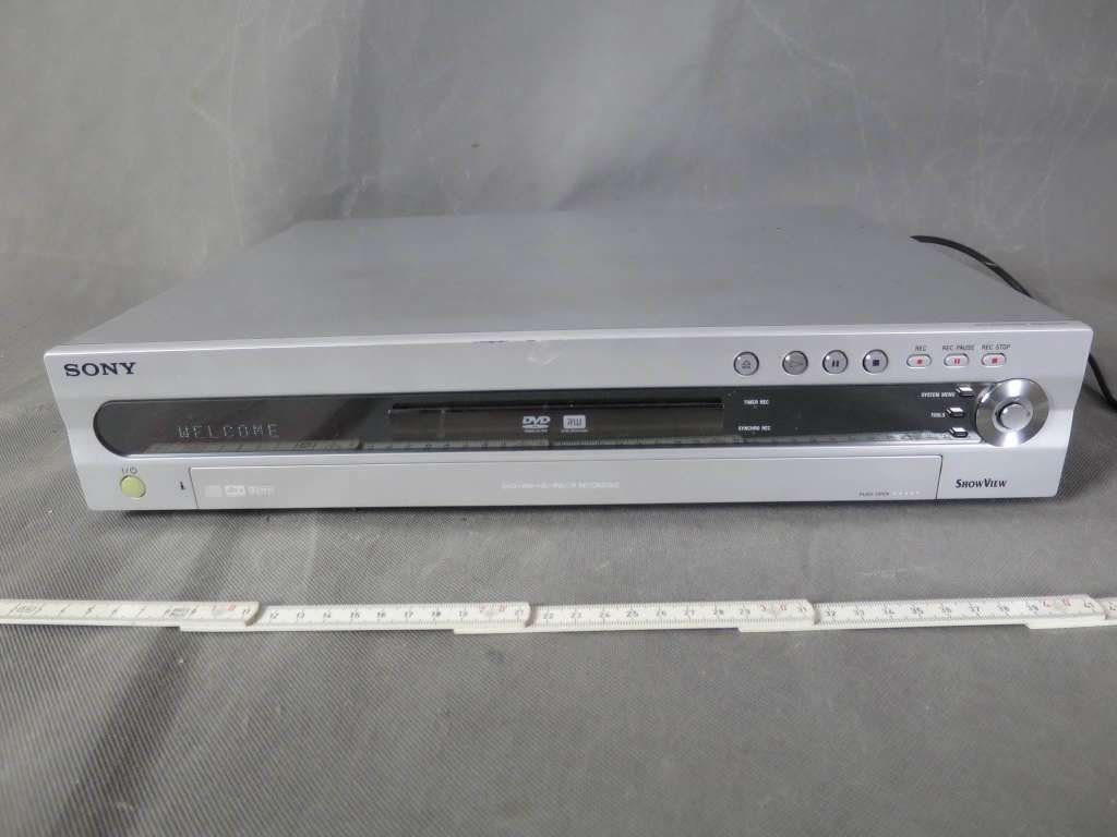 Tutti i DVDs: Sony RDR-GX700 – Difettoso da Zürich venduto da 1.Simon