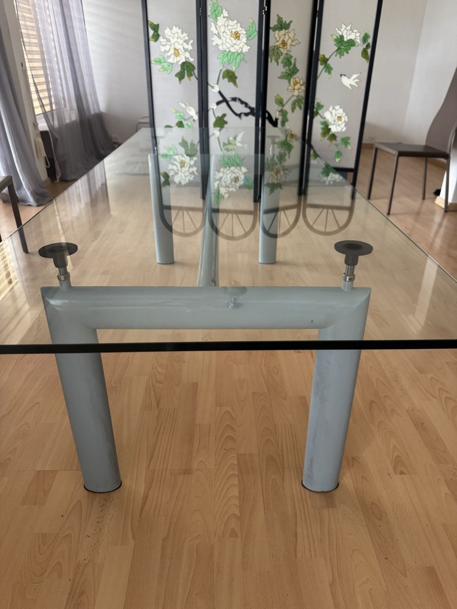 Cassina Tische: Cassina baby blue LC 6 dining table  – Gebraucht aus Thalwil von 0041angel 5
