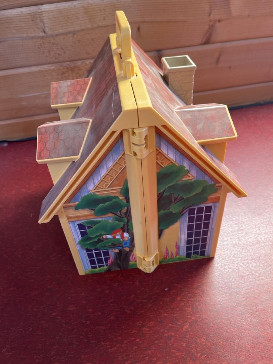 Case e mobili per bambole: Spielhaus mit Inhalt – Usato da Wiggen venduto da Zauber_fee 2